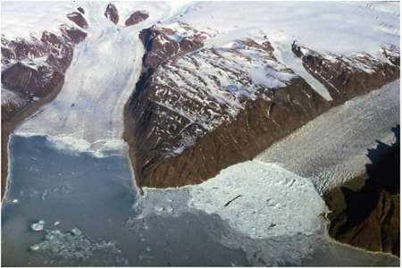 FIGURE 7.4 Outlet glaciers in Northwest Greenland. SOURCE: Photo by K. Steffen.